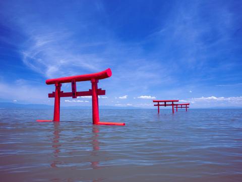 The Floating Torii Gate of Ouo Shrine