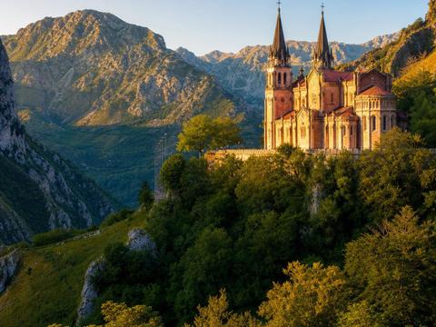 Covadonga and Picos de Europa