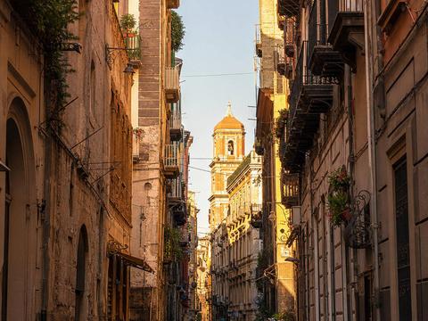 Spaccanapoli (Naples Historic Center)