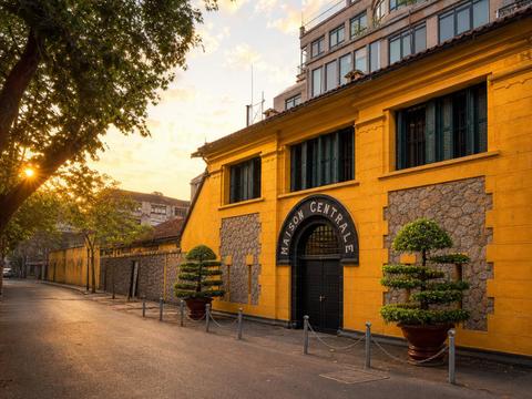 Hoa Lo Prison