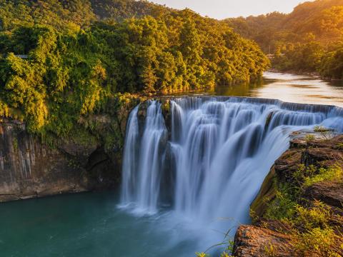 Shifen Waterfall