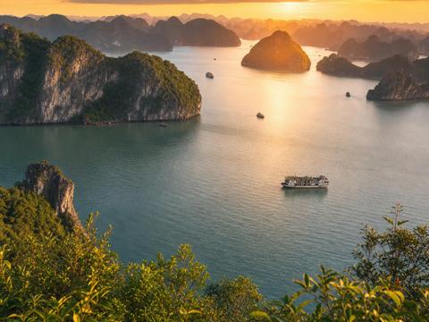 Ha Long Bay