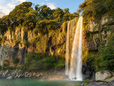 Cheonjiyeon Waterfall