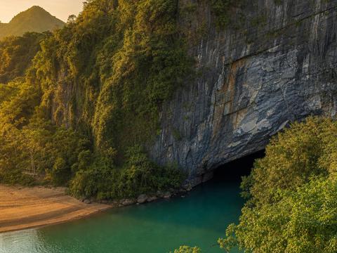 Phong Nha Cave