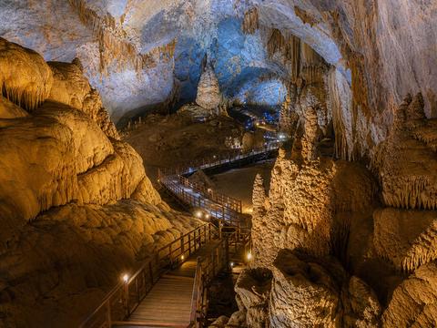 Paradise Cave