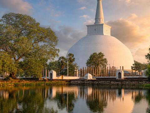 Anuradhapura Sacred City (Ruwanwelisaya)