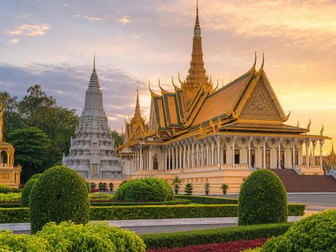 Royal Palace & Silver Pagoda