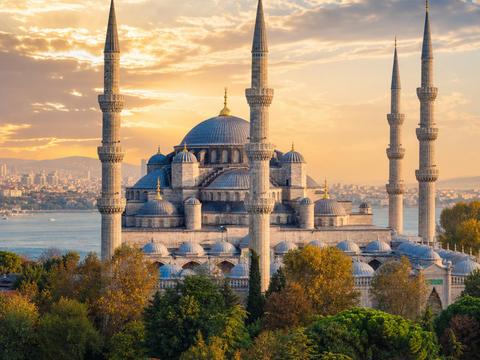 Blue Mosque (Sultanahmet Camii)