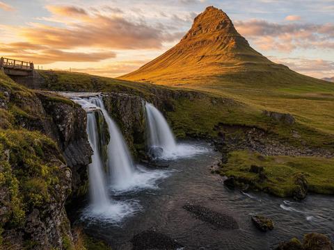 Kirkjufell & Kirkjufellsfoss