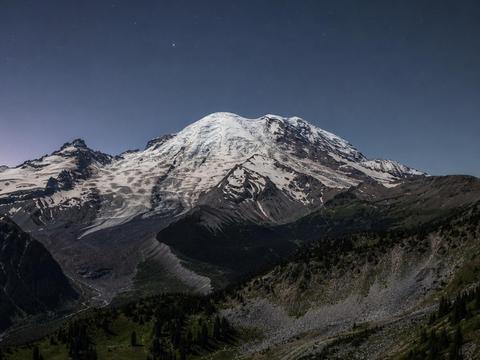 Kenneth Arnold Sighting (Mount Rainier)
