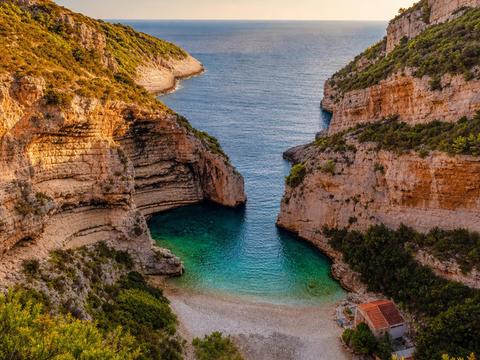 Stiniva Cove (Vis)