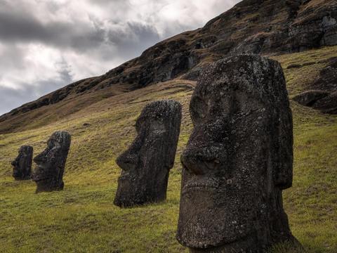 Rano Raraku Moai Quarry