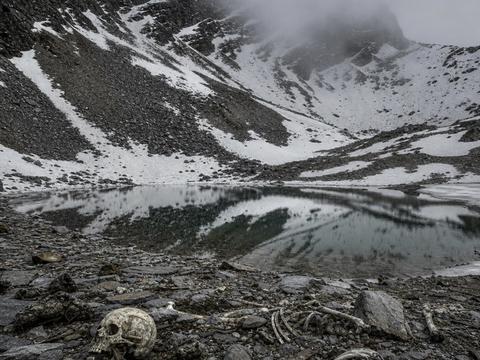 Roopkund (Skeleton Lake)