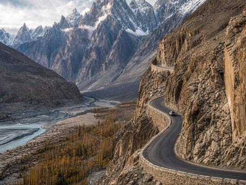 Karakoram Highway (Passu Cones)