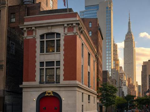Hook & Ladder 8 (Ghostbusters Firehouse)