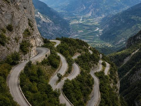 Lacets de Montvernier