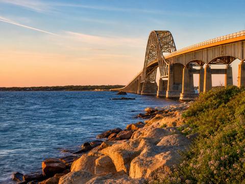 Jaws Bridge (American Legion Memorial Bridge)