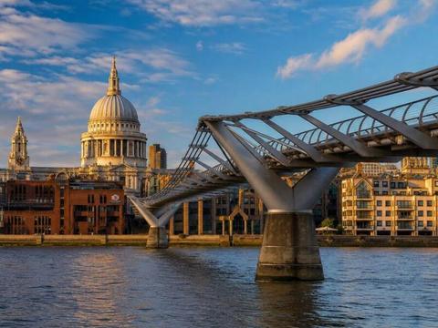 Millennium Bridge